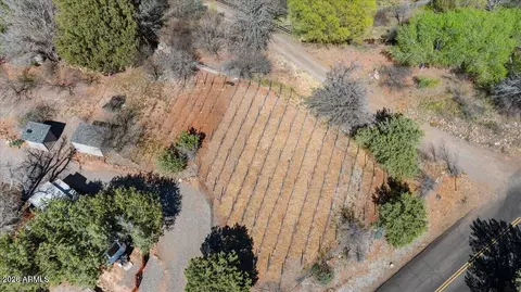 10580 E Swinging Bridge Ln, Cornville, AZ 86325