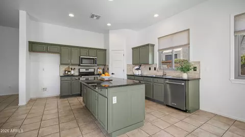 Kitchen - 8723 E Hillview St, Mesa, AZ 85207 photo 6 of 6