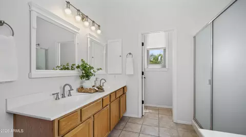 Bath - 8723 E Hillview St, Mesa, AZ 85207 photo 2 of 3