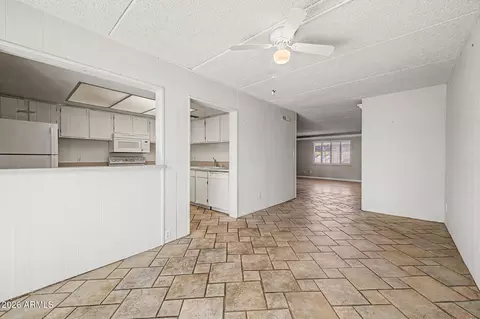 Living - 4201 E Camelback Rd #79, Phoenix, AZ 85018 photo 4 of 4