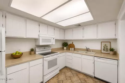 Kitchen - 4201 E Camelback Rd #79, Phoenix, AZ 85018 photo 1 of 3