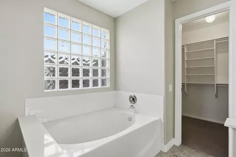Bath - 3256 E Rosemonte Dr, Phoenix, AZ 85050 photo 3 of 5