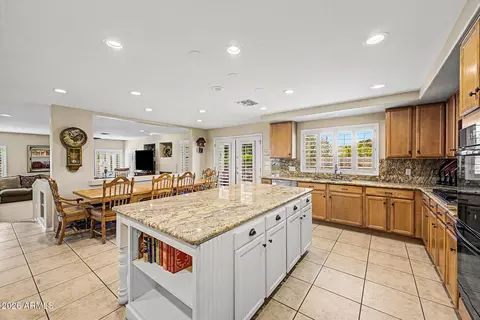 Kitchen - 3907 E Indigo Bay Dr, Gilbert, AZ 85234 photo 4 of 4