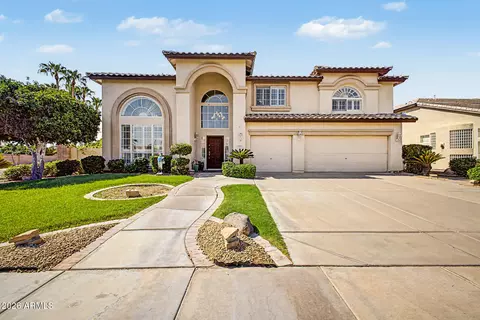 Exterior - 3907 E Indigo Bay Dr, Gilbert, AZ 85234 photo 2 of 10