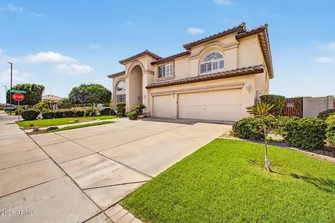 Exterior - 3907 E Indigo Bay Dr, Gilbert, AZ 85234 photo 4 of 10