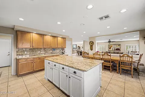 Kitchen - 3907 E Indigo Bay Dr, Gilbert, AZ 85234 photo 3 of 4