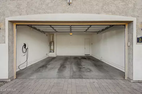 Exterior - 2690 E Hazeltine Way, Gilbert, AZ 85298 photo 1 of 12