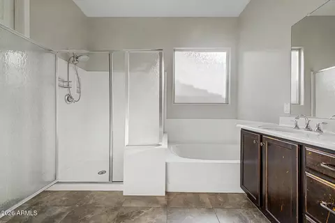 Bath - 2690 E Hazeltine Way, Gilbert, AZ 85298 photo 1 of 4
