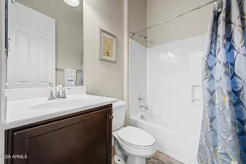Bath - 2690 E Hazeltine Way, Gilbert, AZ 85298 photo 4 of 4