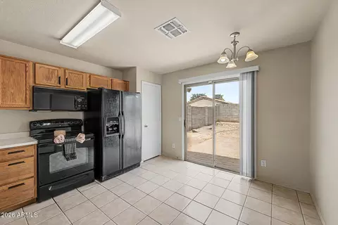 Kitchen - 1368 W 18th Ave, Apache Junction, AZ 85120 photo 6 of 6