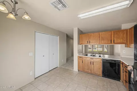 Kitchen - 1368 W 18th Ave, Apache Junction, AZ 85120 photo 4 of 6