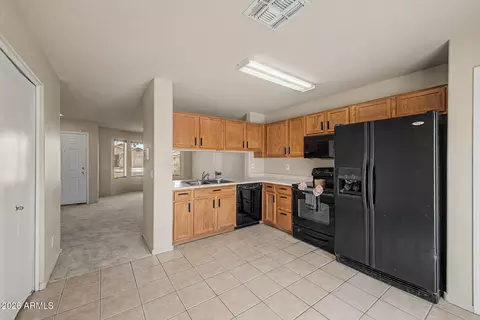 Kitchen - 1368 W 18th Ave, Apache Junction, AZ 85120 photo 2 of 6
