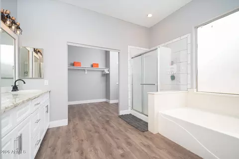Bath - 1740 S Heritage Dr, Gilbert, AZ 85295 photo 2 of 4