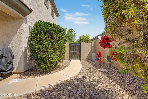Exterior - 8433 E Peralta Ave, Mesa, AZ 85212 photo 4 of 7