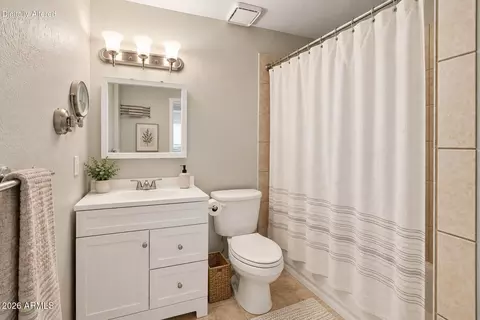 Bath - 604 E Dunbar Dr, Tempe, AZ 85282 photo 3 of 3