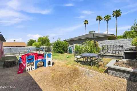 Exterior - 604 E Dunbar Dr, Tempe, AZ 85282 photo 8 of 11