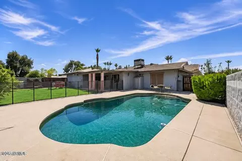 Exterior - 604 E Dunbar Dr, Tempe, AZ 85282 photo 11 of 11