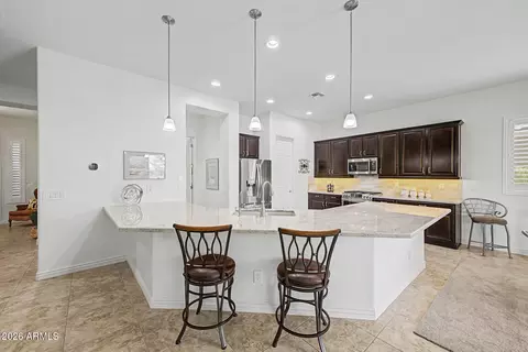 Kitchen - 2730 E Indian Wells Dr, Gilbert, AZ 85298 photo 3 of 4