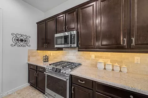 Kitchen - 2730 E Indian Wells Dr, Gilbert, AZ 85298 photo 4 of 4