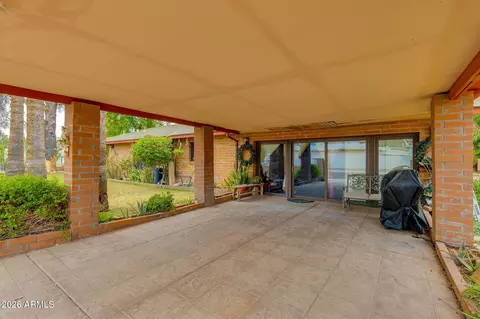 Exterior - 2240 E Whitton Ave, Phoenix, AZ 85016 photo 6 of 7