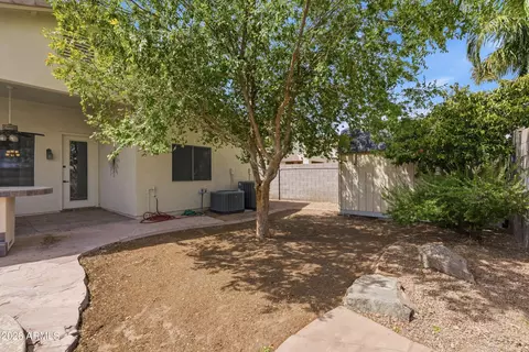Exterior - 3798 S Seton Ave, Gilbert, AZ 85297 photo 4 of 5