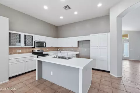 Kitchen - 3798 S Seton Ave, Gilbert, AZ 85297 photo 1 of 4