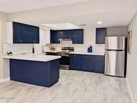 706 N 4th St #2, Avondale, AZ 85323