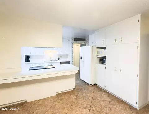 Kitchen - 3136 W Wethersfield Rd, Phoenix, AZ 85029 photo 1 of 2