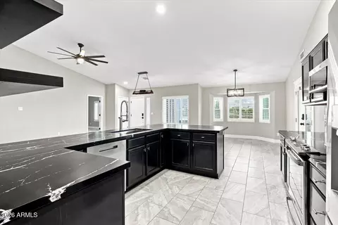 Kitchen - 1534 N Acacia Rd, Apache Junction, AZ 85119 photo 7 of 10