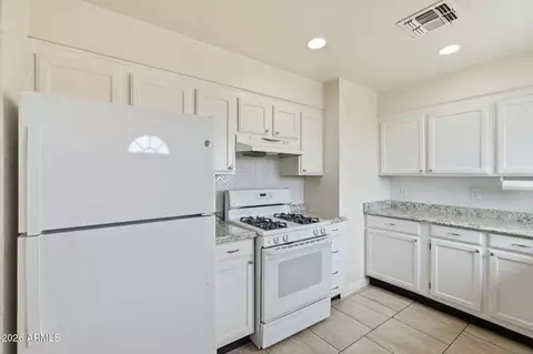 Kitchen - 3337 W Thomas Rd, Phoenix, AZ 85017 photo 1 of 2