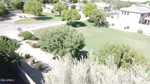 View/Area - 1743 E Branham Ln, Phoenix, AZ 85042 photo 1 of 3