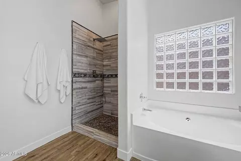 Bath - 1743 E Branham Ln, Phoenix, AZ 85042 photo 2 of 3