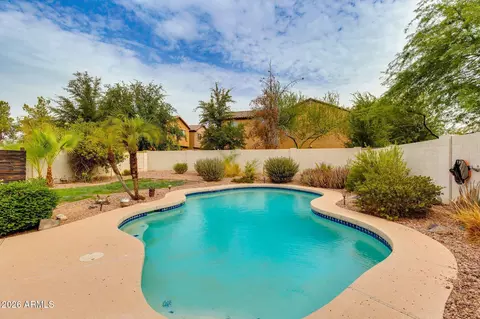 Exterior - 2010 E Aire Libre Ave, Phoenix, AZ 85022 photo 4 of 5