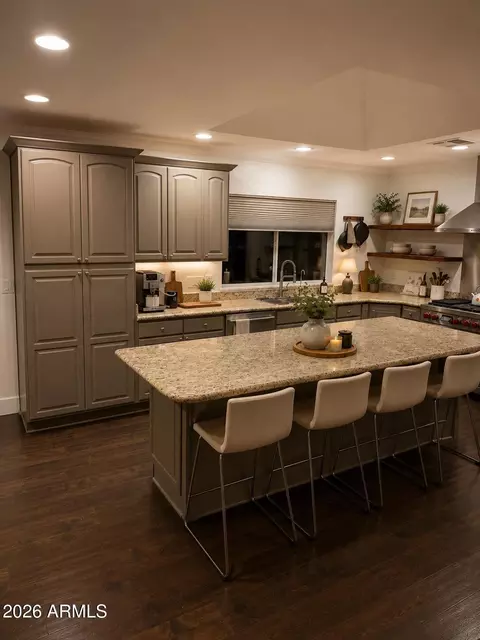 Kitchen - 315 E Keim Dr, Phoenix, AZ 85012 photo 1 of 2