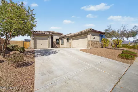 18236 W Sandlewood Dr, Goodyear, AZ 85338