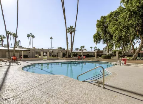 Exterior - 1320 E Bethany Home Rd #77, Phoenix, AZ 85014 photo 6 of 7