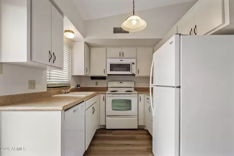 Kitchen - 1320 E Bethany Home Rd #77, Phoenix, AZ 85014 photo 1 of 3