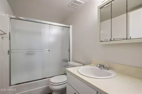 Bath - 1320 E Bethany Home Rd #77, Phoenix, AZ 85014 photo 1 of 2