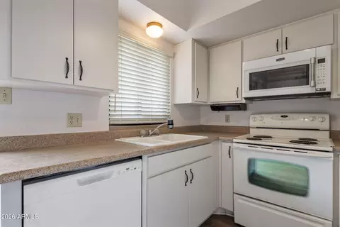 Kitchen - 1320 E Bethany Home Rd #77, Phoenix, AZ 85014 photo 2 of 3
