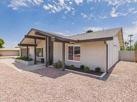 Exterior - 4101 E Mandan St, Phoenix, AZ 85044 photo 9 of 12