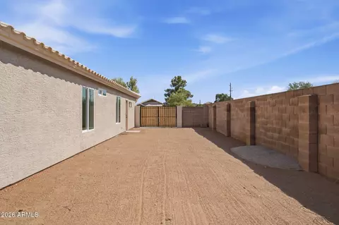 Exterior - 2202 E Monona Dr, Phoenix, AZ 85024 photo 6 of 6