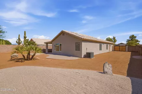 Exterior - 2202 E Monona Dr, Phoenix, AZ 85024 photo 5 of 6