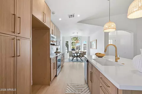 Kitchen - 2202 E Monona Dr, Phoenix, AZ 85024 photo 5 of 6