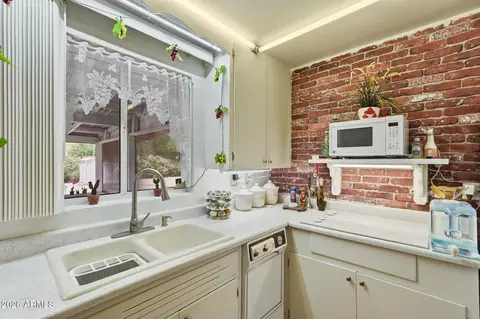 Kitchen - 844 E Desert Ave, Apache Junction, AZ 85119 photo 2 of 5