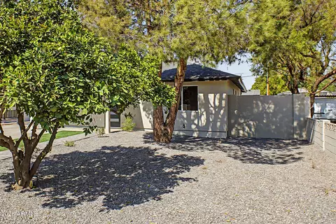 Exterior - 4204 N 19th St, Phoenix, AZ 85016 photo 2 of 11