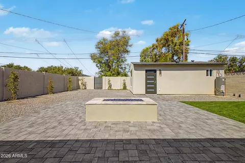 Exterior - 4204 N 19th St, Phoenix, AZ 85016 photo 9 of 11