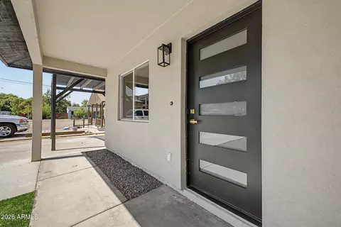 Exterior - 4204 N 19th St, Phoenix, AZ 85016 photo 3 of 11
