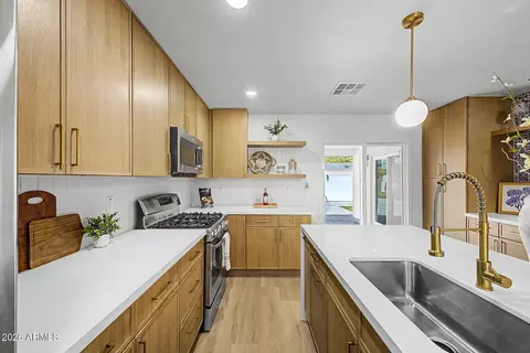 Kitchen - 4204 N 19th St, Phoenix, AZ 85016 photo 2 of 5
