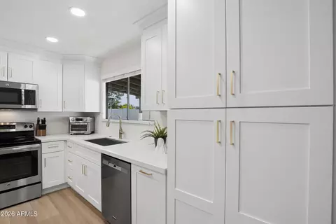 Kitchen - 3850 E Grove Ave, Mesa, AZ 85206 photo 5 of 5