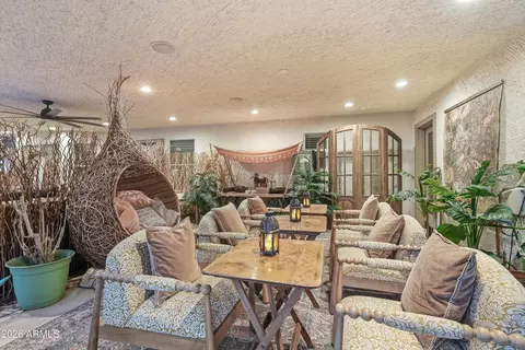 Dining - 813 N 110th St, Mesa, AZ 85207 photo 2 of 4